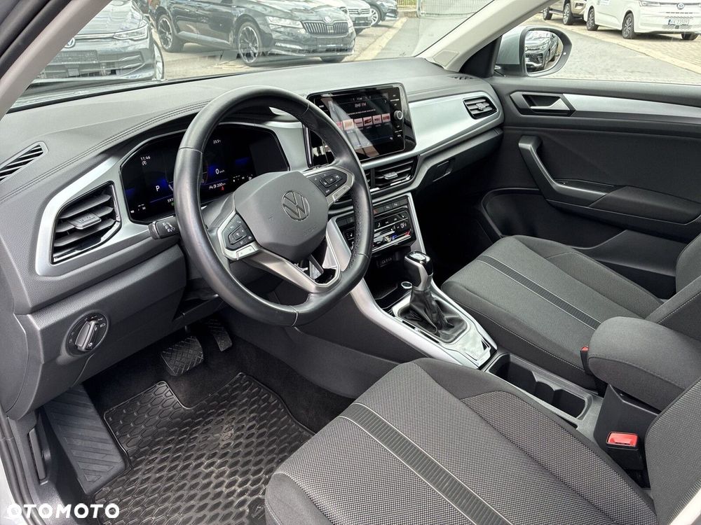 Volkswagen T-Roc - 11