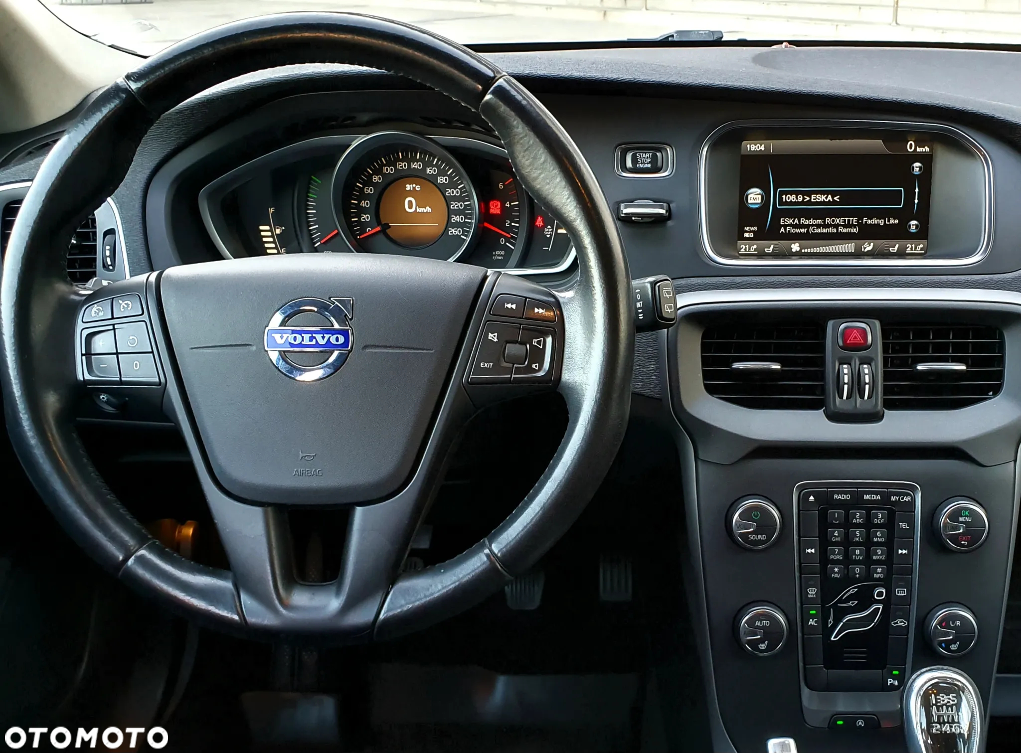 Volvo V40 D4 Momentum - 11