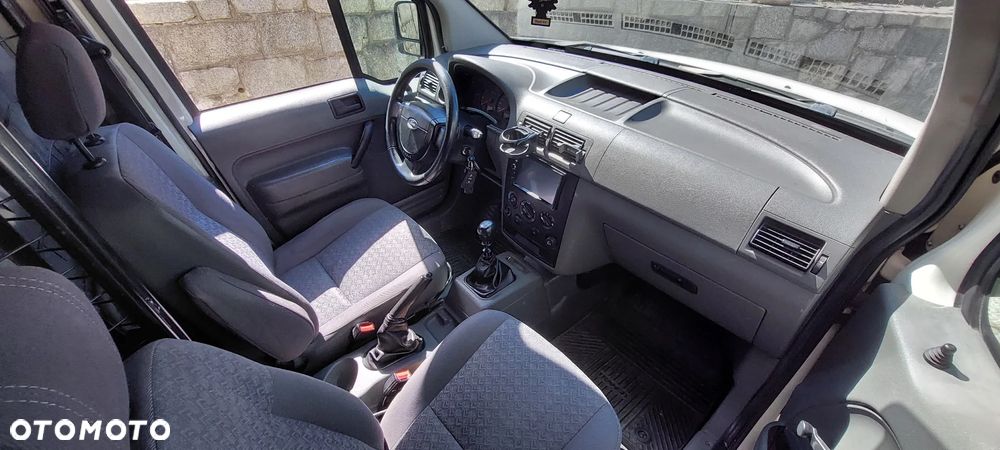 Ford TRANSIT CONNECT MK1 - 13