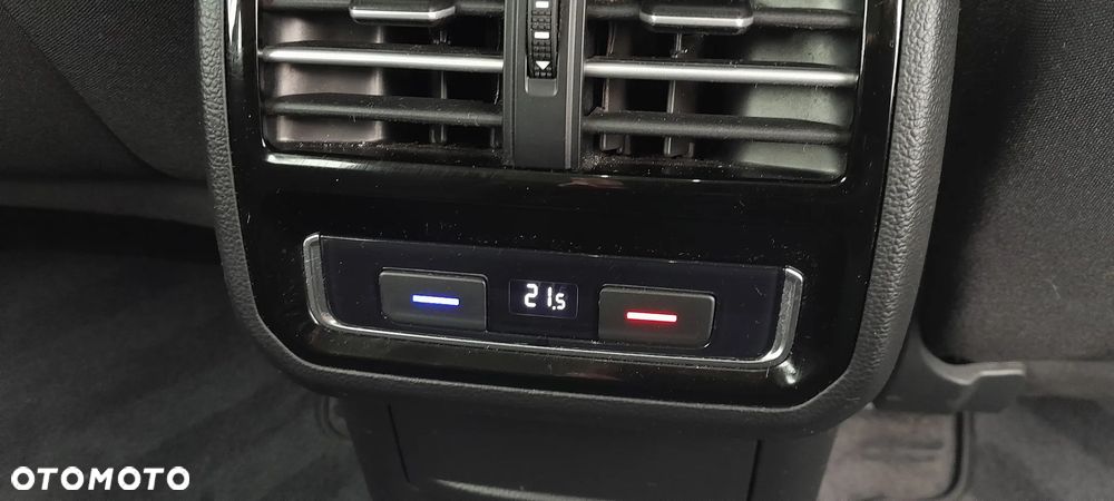 Volkswagen Passat - 14