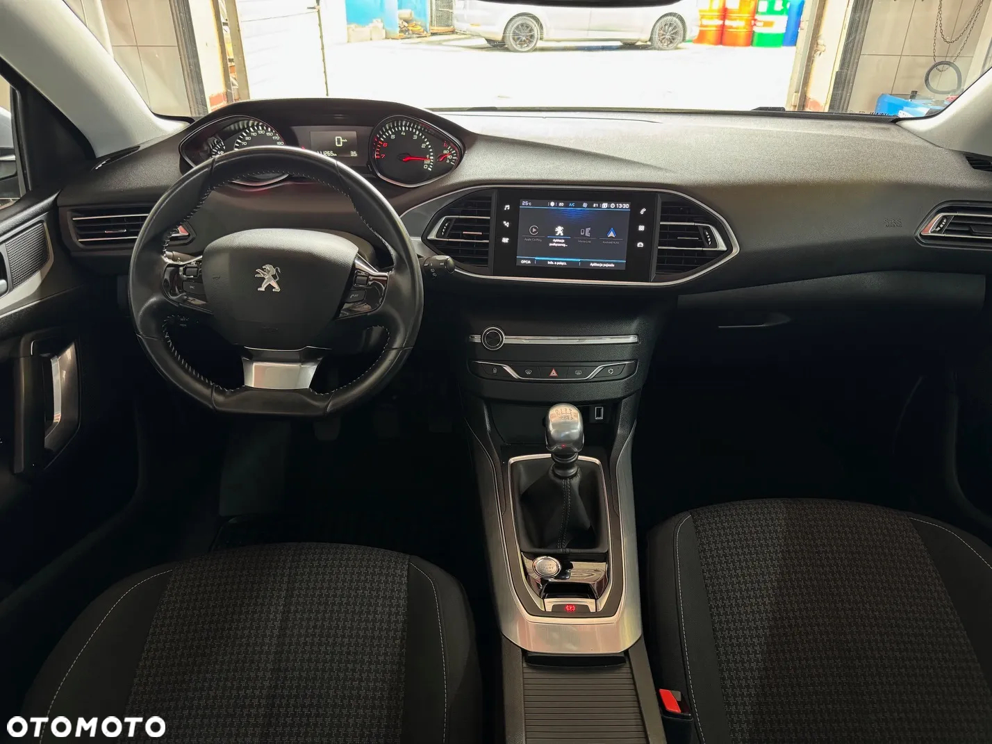 Peugeot 308 - 25