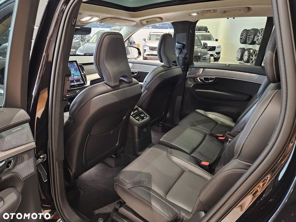 Volvo XC 90 - 31