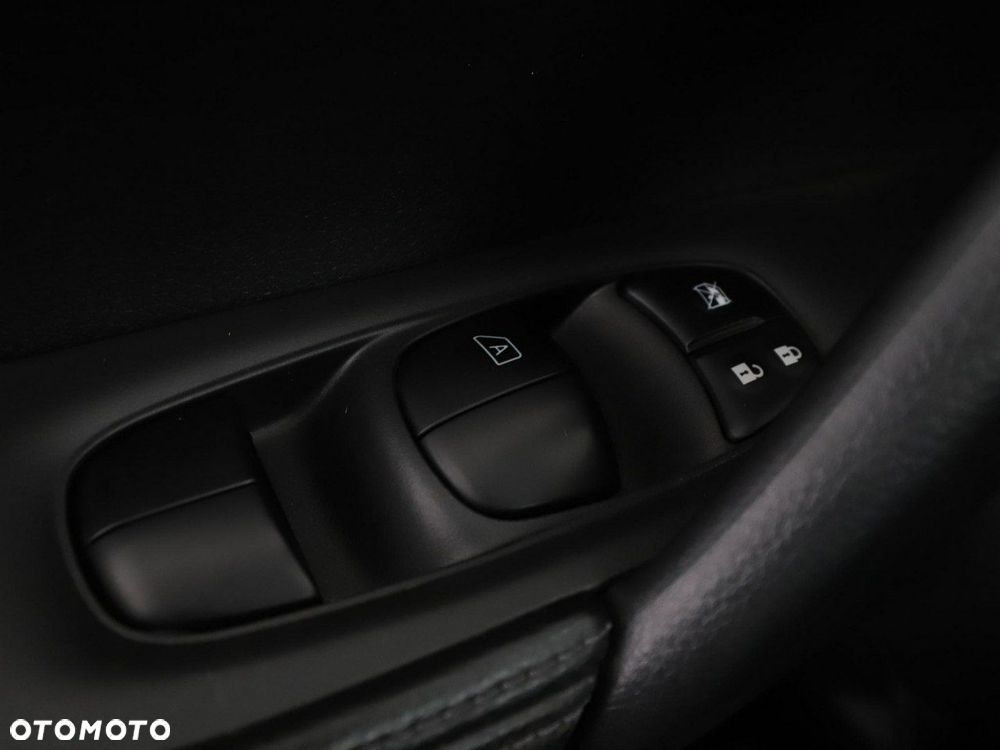 Nissan X-Trail 2.0 dCi N-Vision Xtronic 4WD - 35