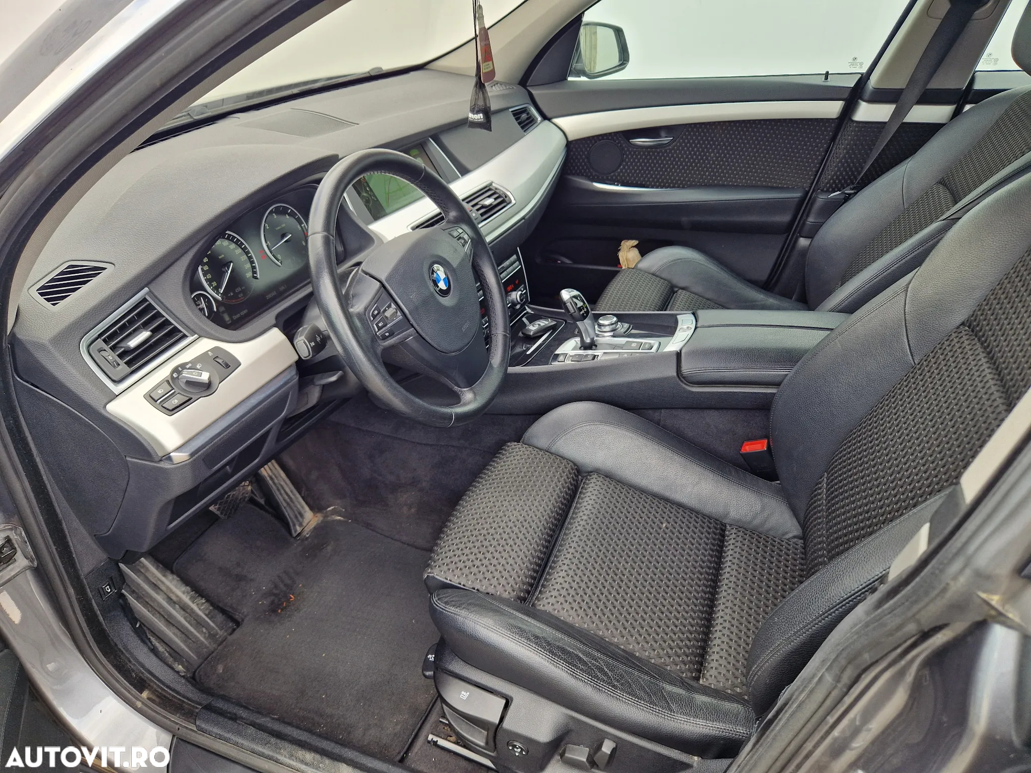BMW Seria 5 530d Touring Aut. Luxury Line - 23