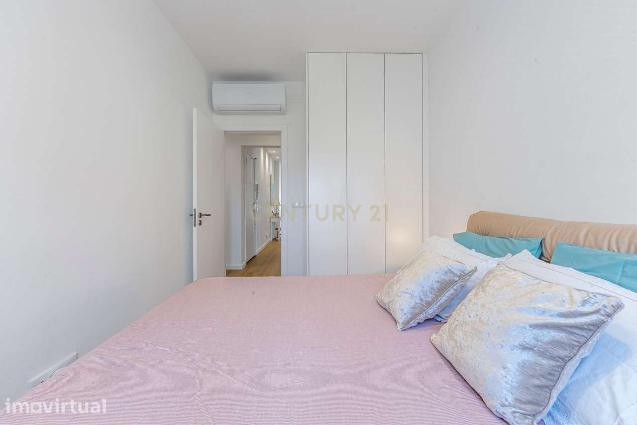 Apartamento T3 Renovado com Terraço - Estrada de Benfica, Lisboa - Grande imagem: 5/23
