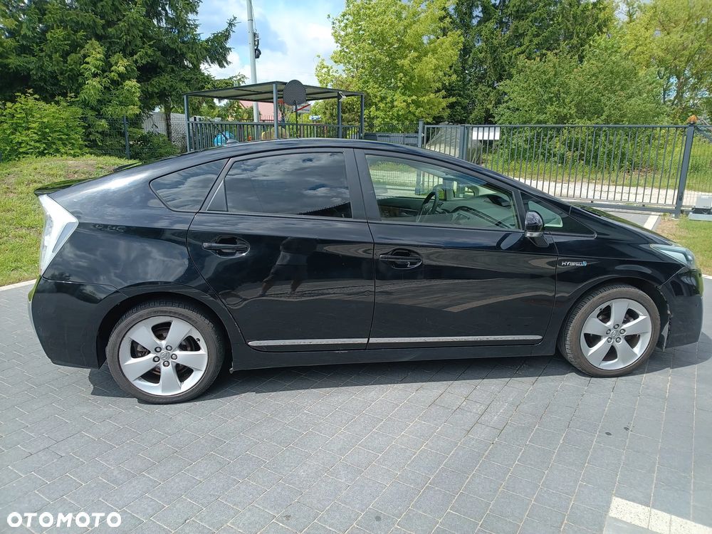 Toyota Prius 1.8 HSD Prestige - 7
