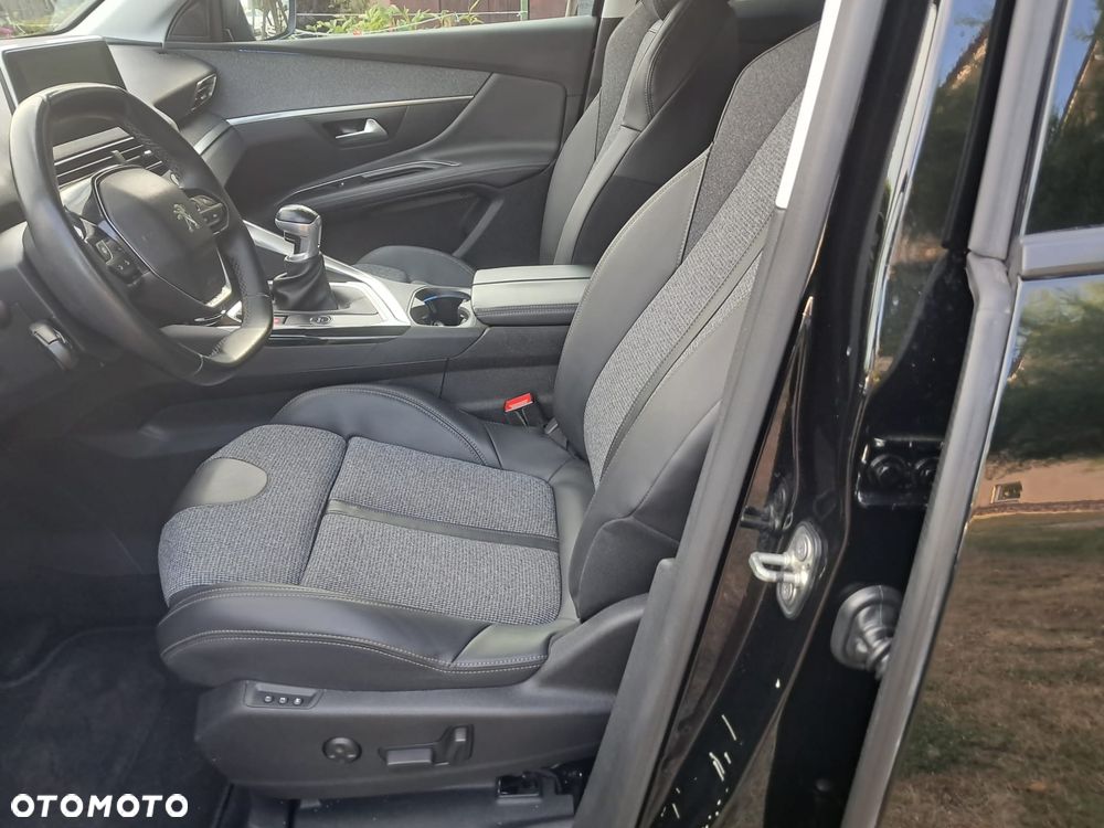 Peugeot 3008 PureTech 130 Stop & Start GPF Allure - 28