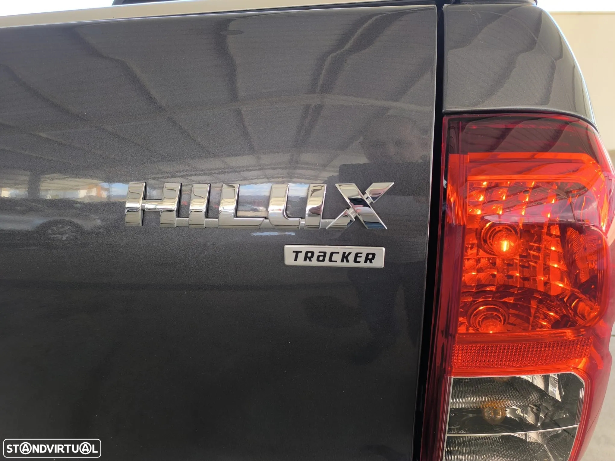 Toyota Hilux 2.4 D-4D 4WD CD Tracker - 27