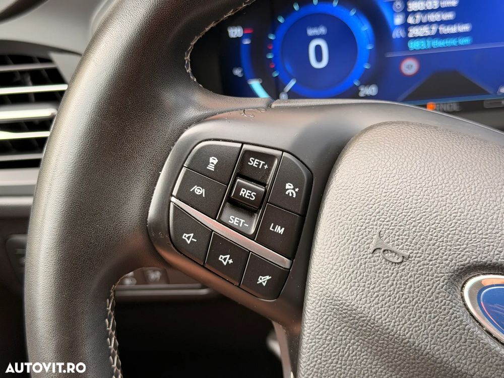 FORD Kuga 2022 — imagine 27