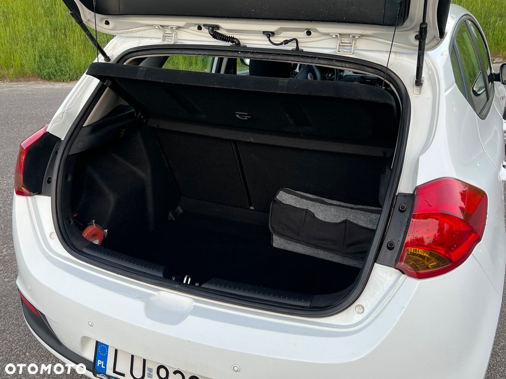 Kia Ceed 1.6 GDI Business Line - 11