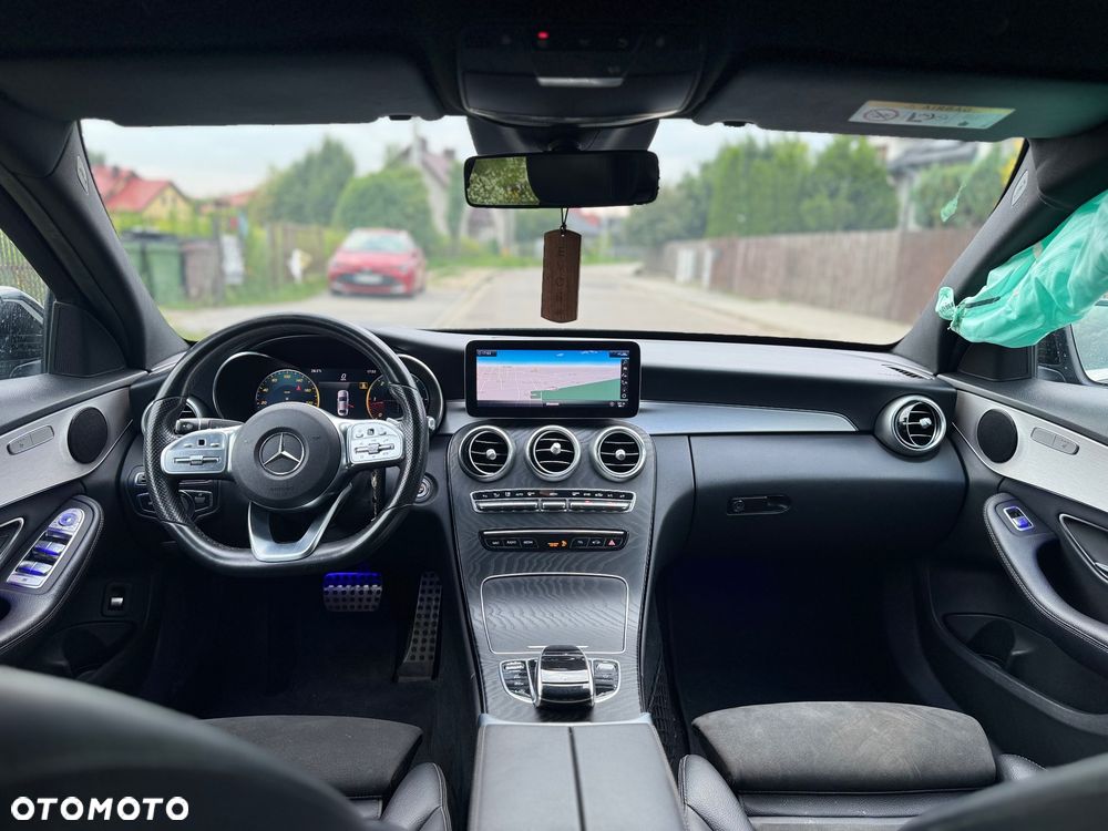 Mercedes-Benz Klasa C 220 d 9G-TRONIC - 17