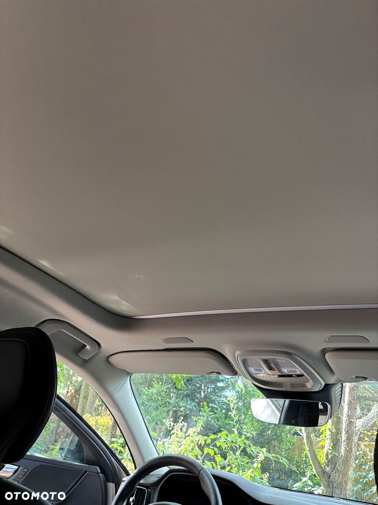 Volvo V60 B4 B DKG Plus Dark - 30