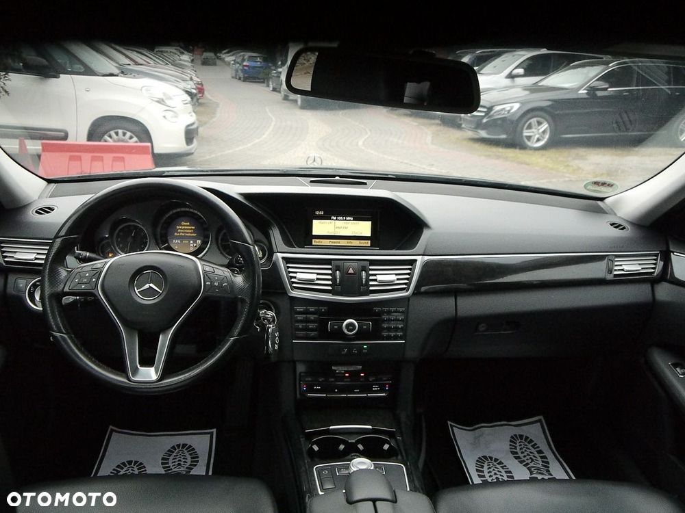Mercedes-Benz Klasa E 220 BlueTEC 4Matic 7G-TRONIC Avantgarde - 19