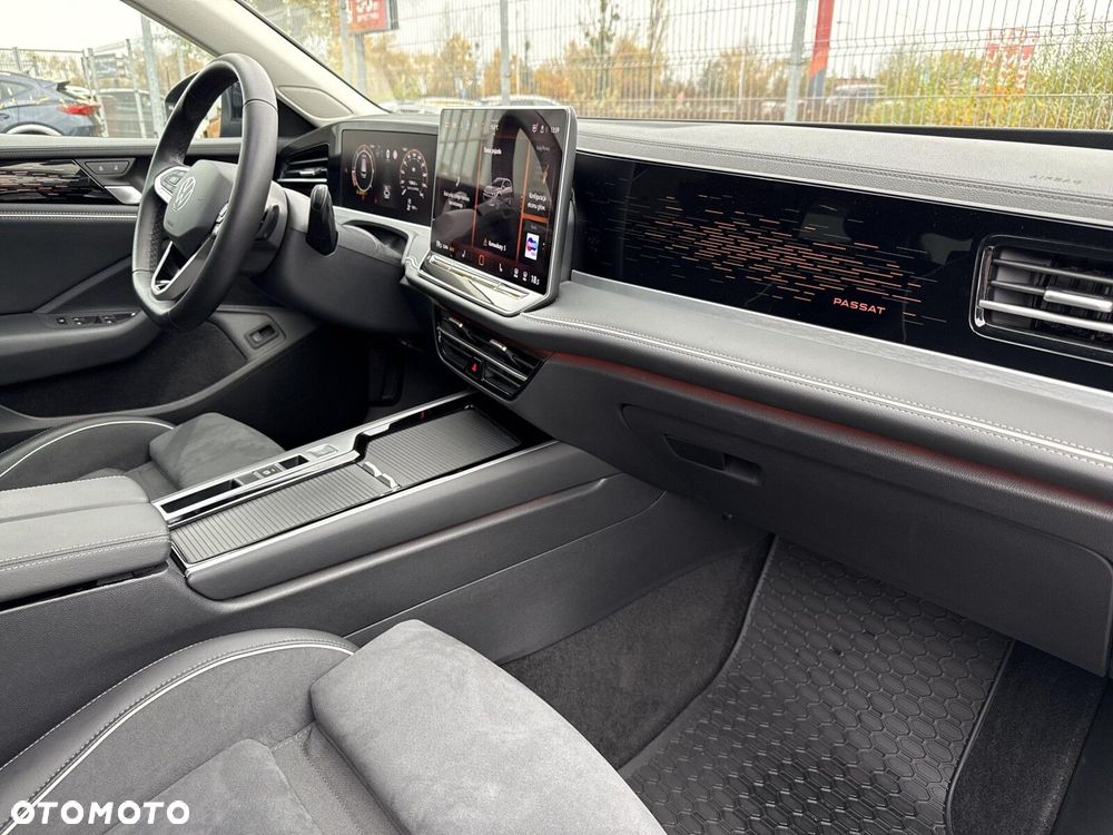 Volkswagen Passat 2.0 TDI SCR Elegance DSG - 10