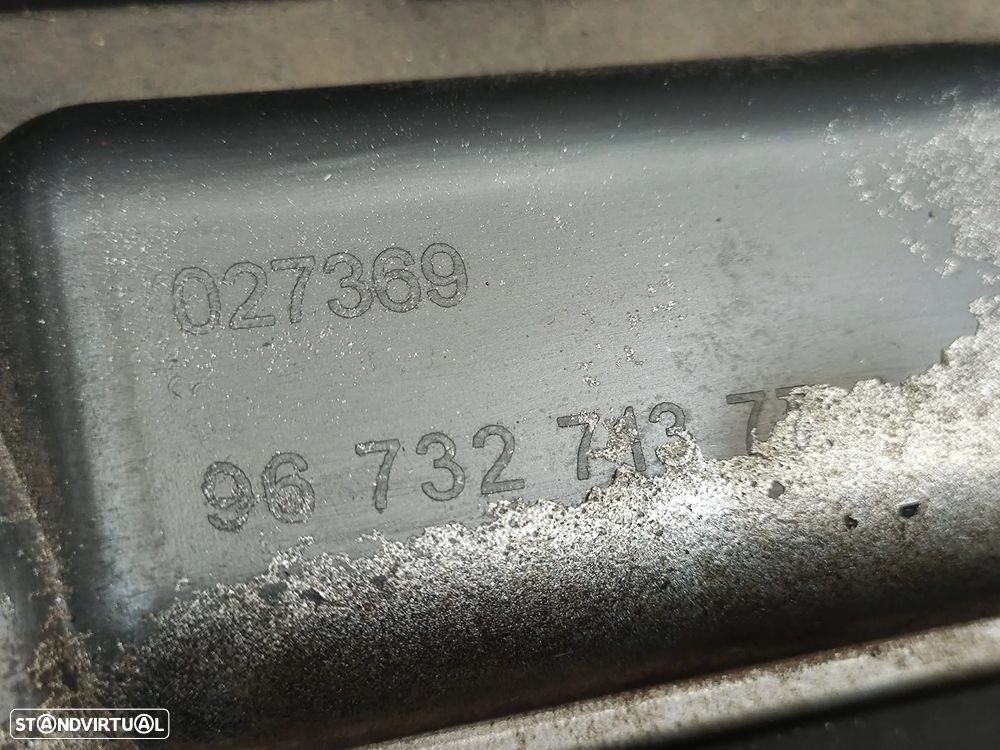 Parachoques trás traseiro original Peugeot 208 Mk1 fase 1 de 2015 a 2019 - 8