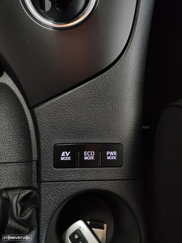 Toyota Auris Touring Sports 1.8 HSD Comfort +P.Techno+P.Sport - 35