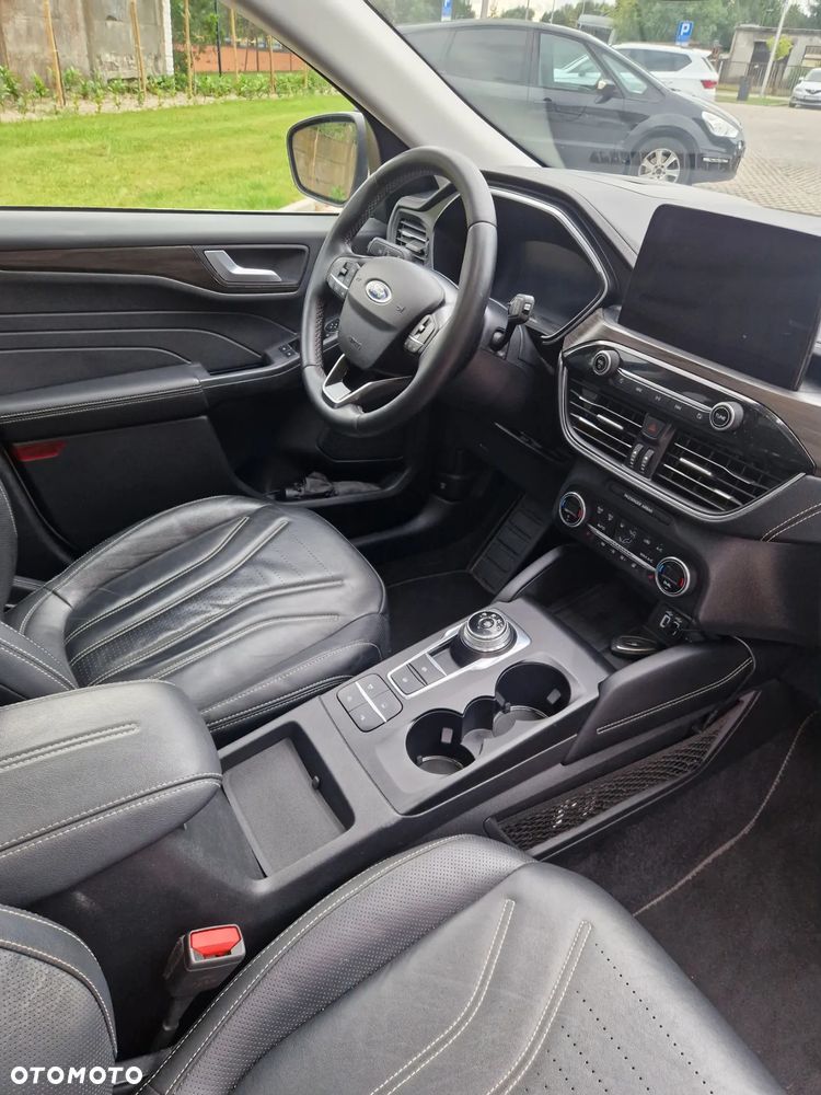 Ford Kuga - 12
