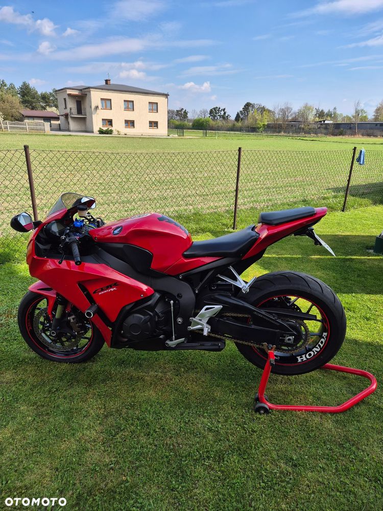 Honda CBR - 13