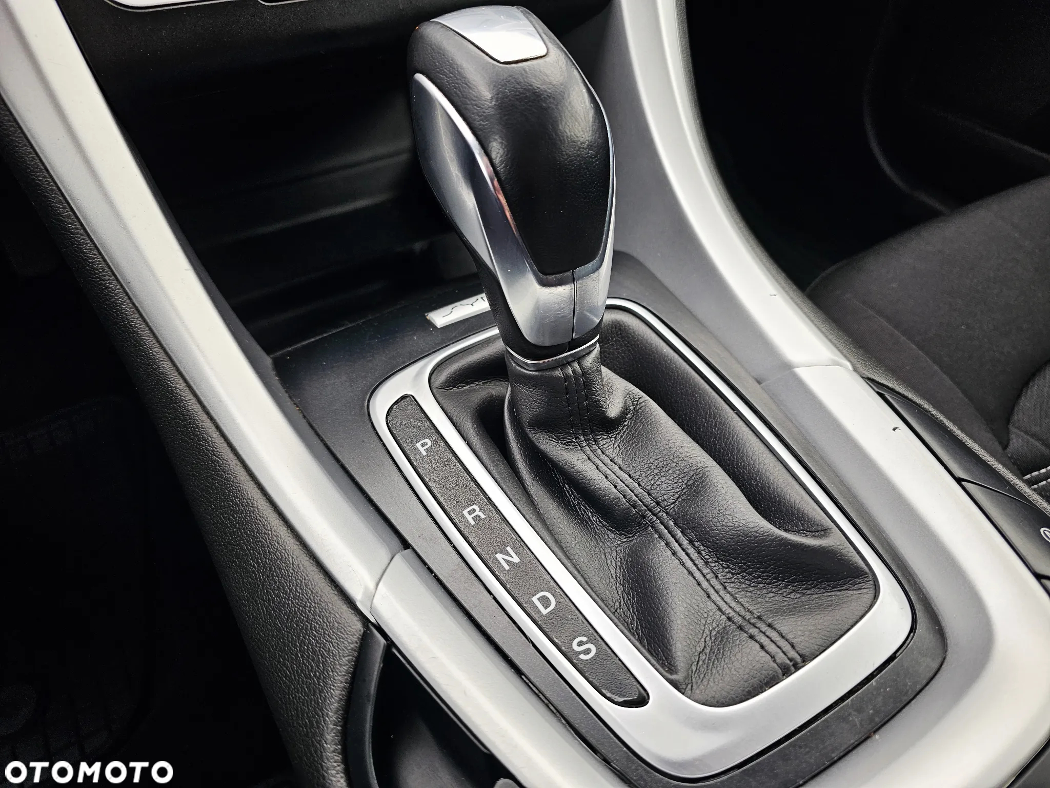Ford Mondeo 2.0 TDCi Ambiente Plus PowerShift - 18