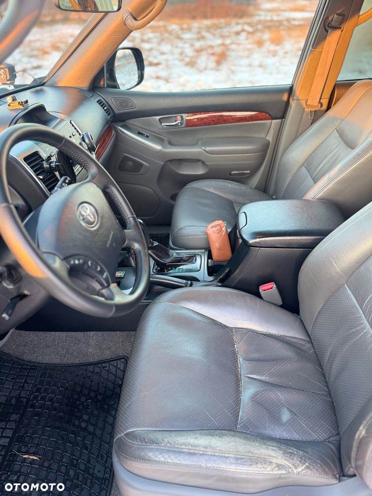 Toyota Land Cruiser - 9
