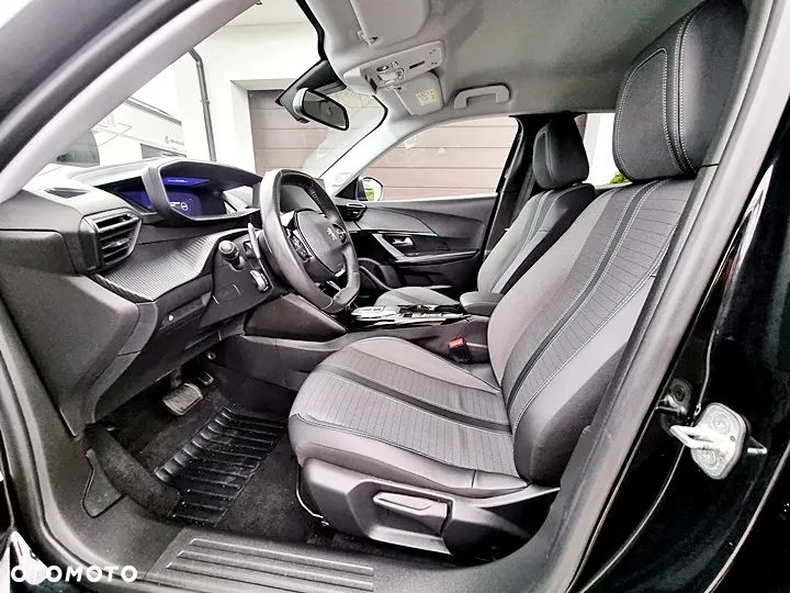 Peugeot 2008 1.5 BlueHDi Allure S&S EAT8 - 17