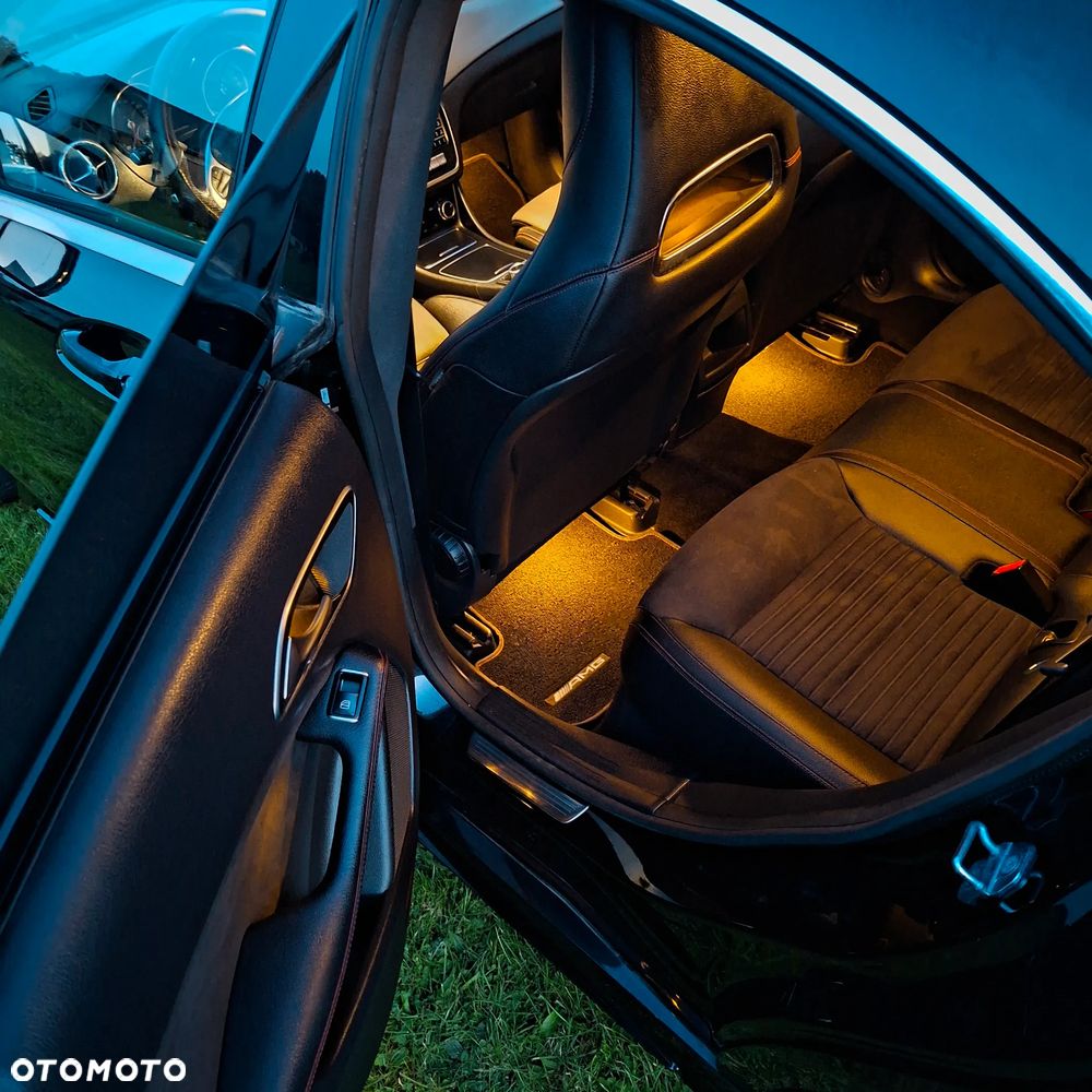 Mercedes-Benz CLA - 16