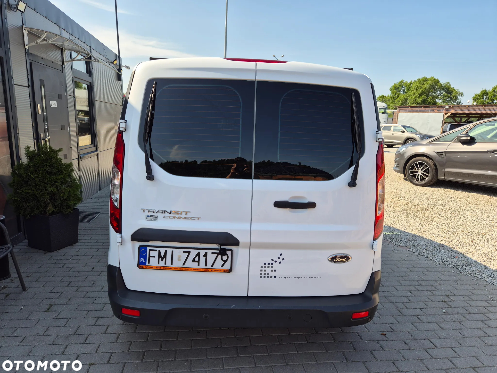 Ford Transit Connect - 8