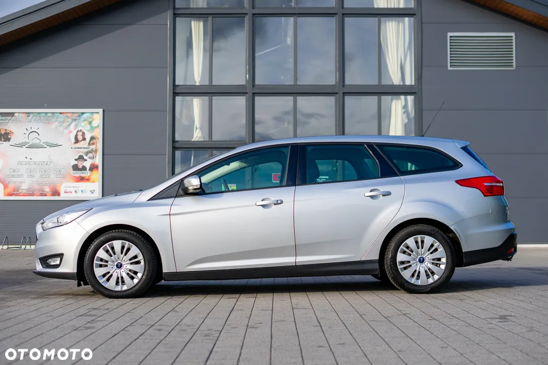 Ford Focus Turnier 1.5 EcoBoost Start-Stopp-System ACTIVE - 4