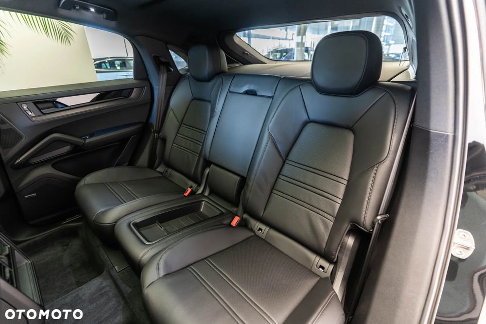 Porsche Cayenne Black Edition - 13