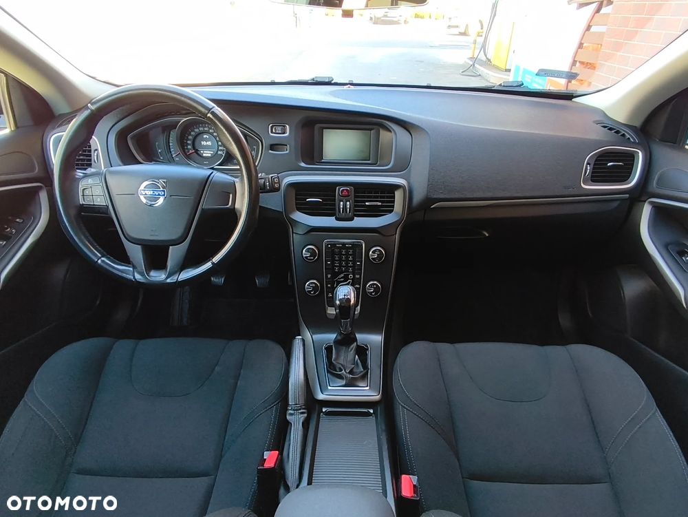 Volvo V40 - 10