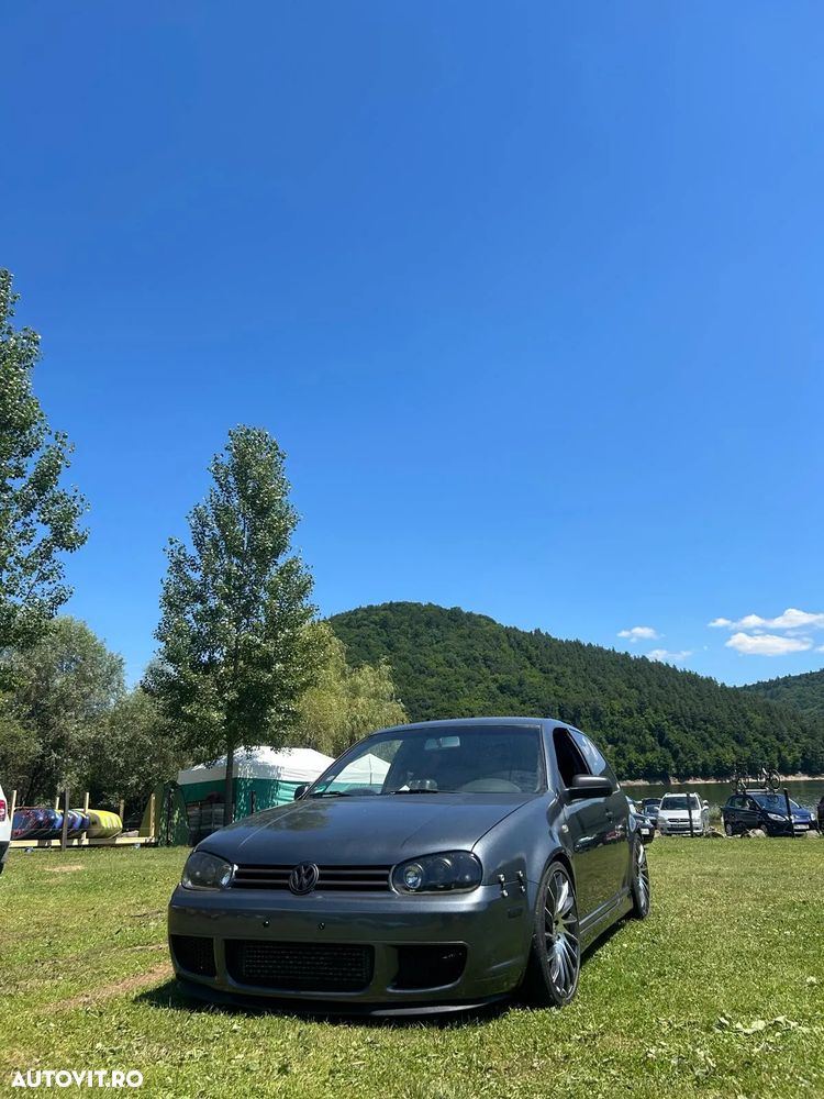 Volkswagen Golf 1.8 GTI - 9
