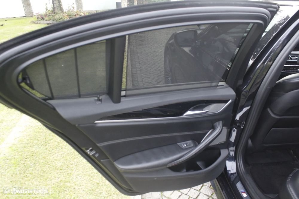 BMW 530 d Pack M Auto - 28