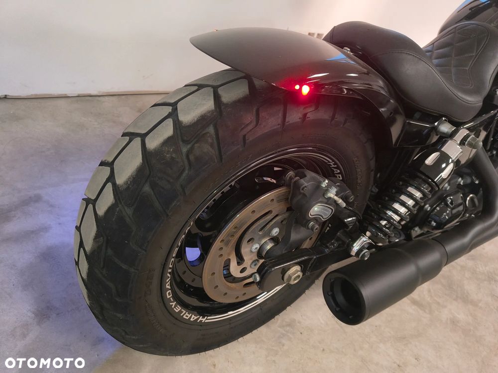 Harley-Davidson Dyna Fat Bob - 17