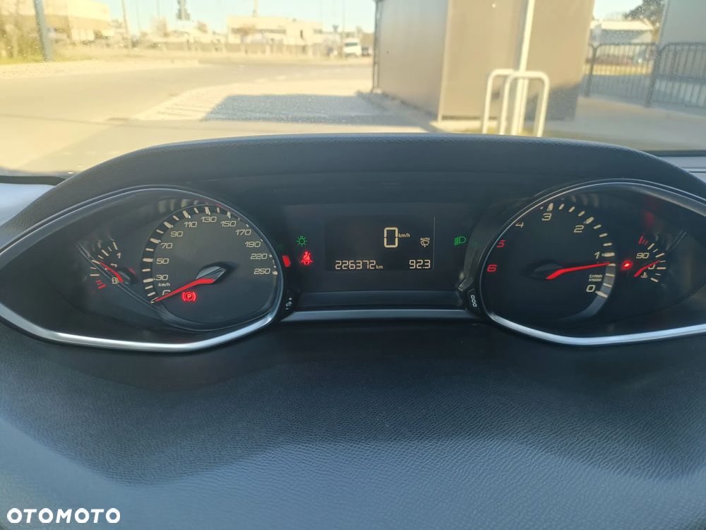 Peugeot 308 1.6 BlueHDi Active S&S - 34