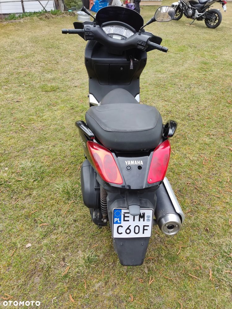 Yamaha X-max - 5