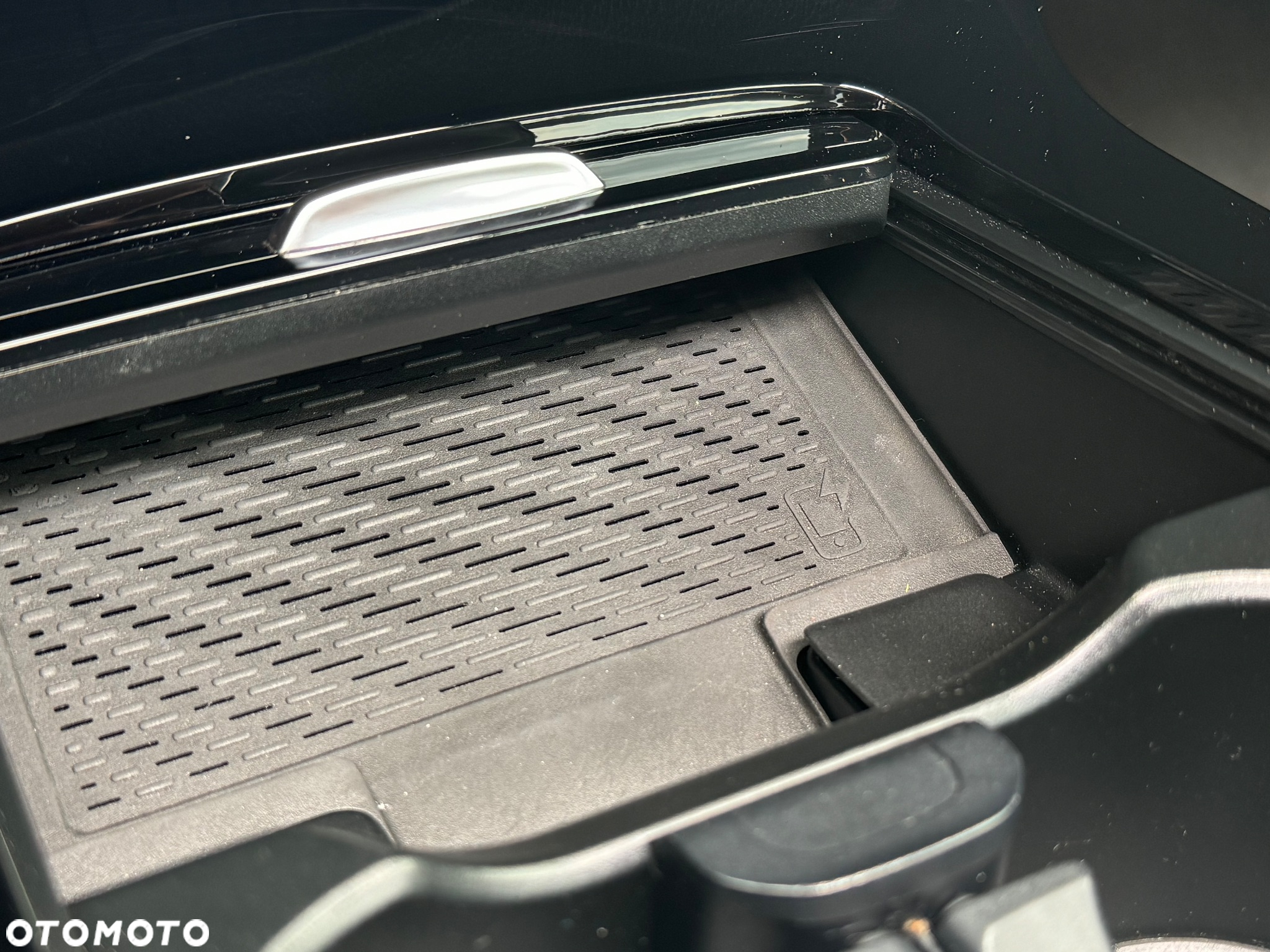 Mercedes-Benz Klasa A 220 4-Matic AMG Line 7G-DCT - 25