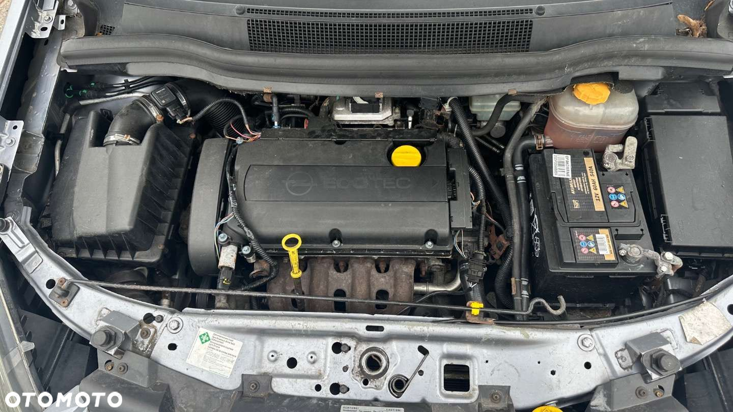 Opel Zafira 1.8 Essentia - 16