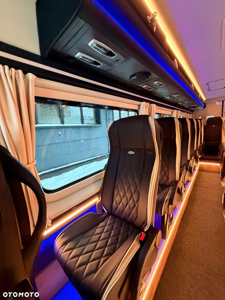 Mercedes-Benz Sprinter 519 - 8