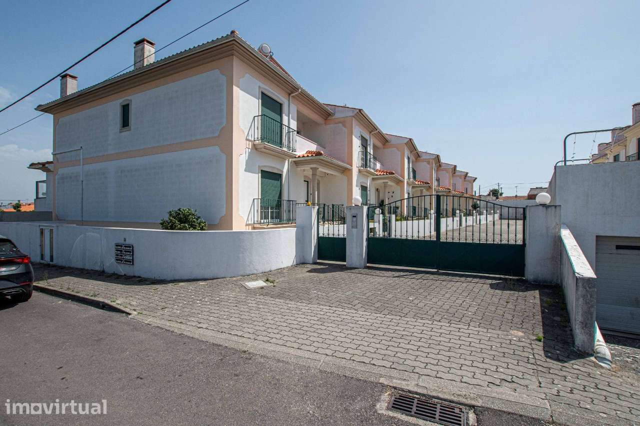 Moradia T3 Mobilada com Garagem e Logradouro | Condomínio Privado |... - Grande imagem: 3/30