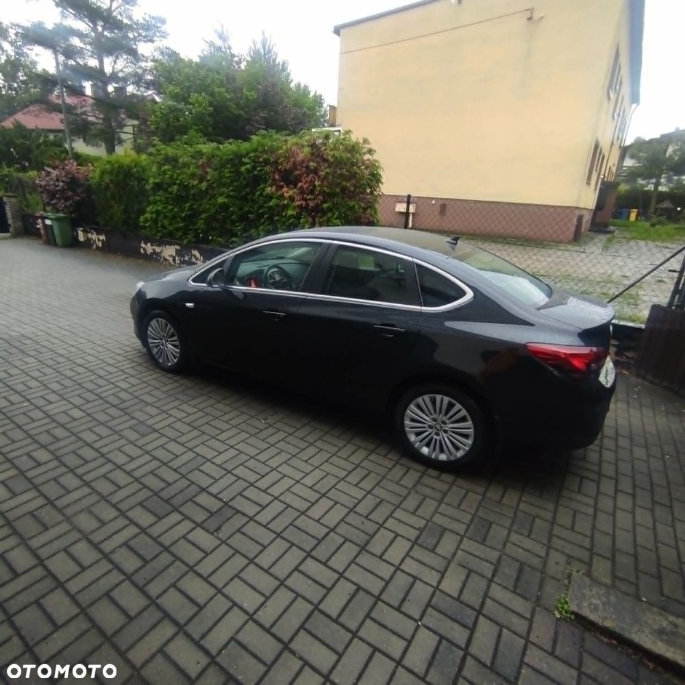Opel Astra 1.4 T Executive - 1