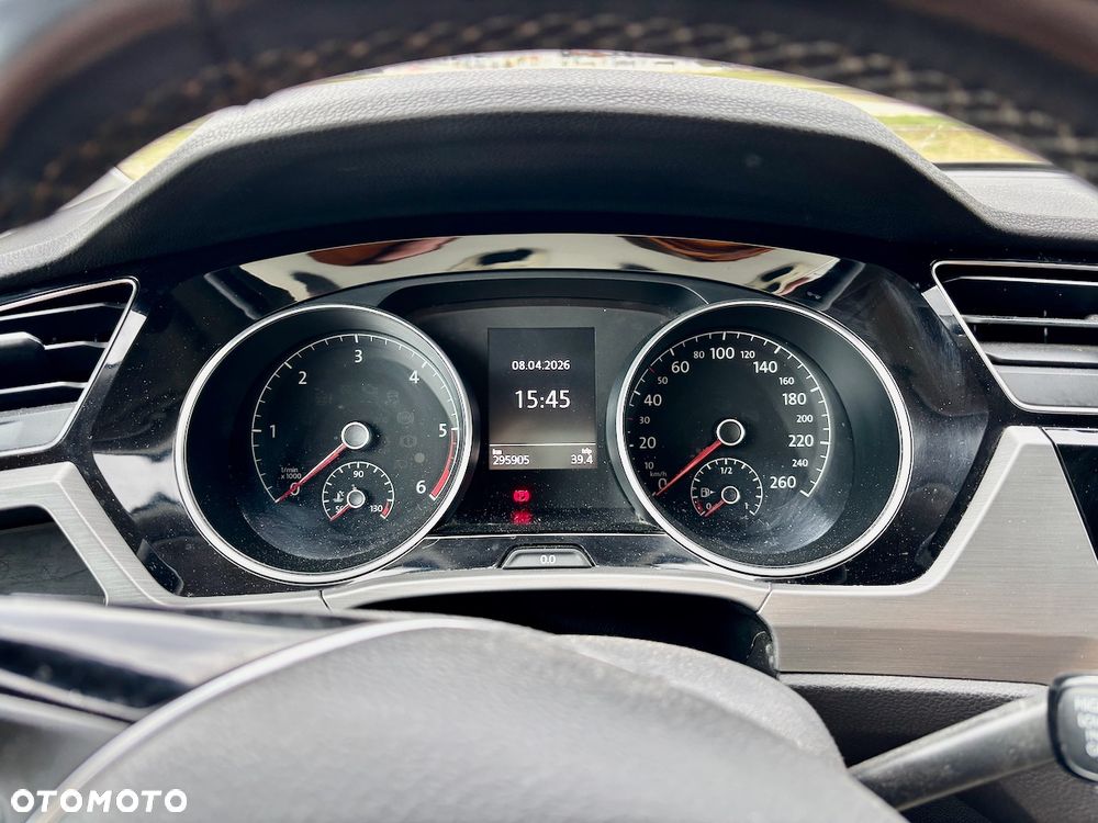 Volkswagen Touran 2.0 TDI BMT Comfortline DSG - 22