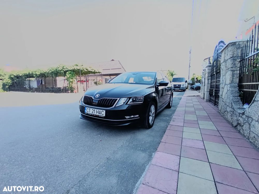 Skoda Octavia 1.6 TDI DSG Style - 18