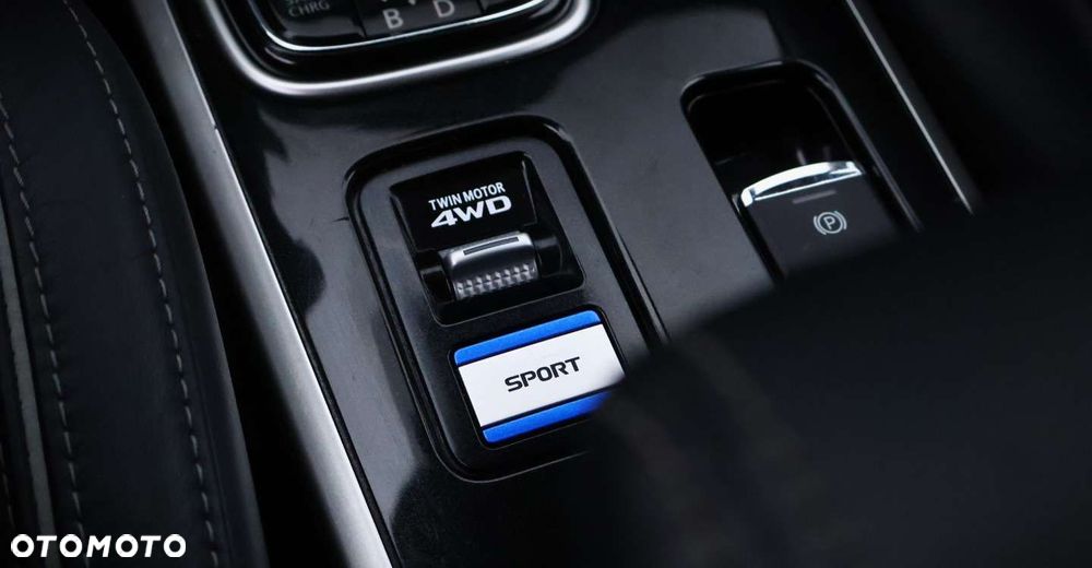 Mitsubishi Outlander - 35