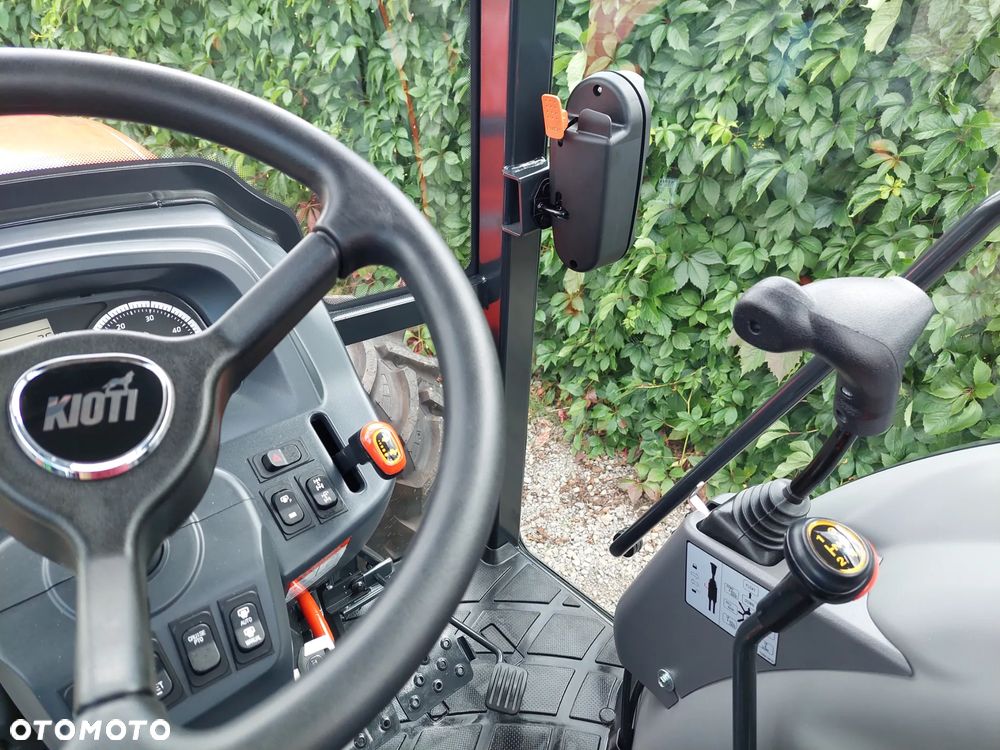 Kioti DK6020 - 3
