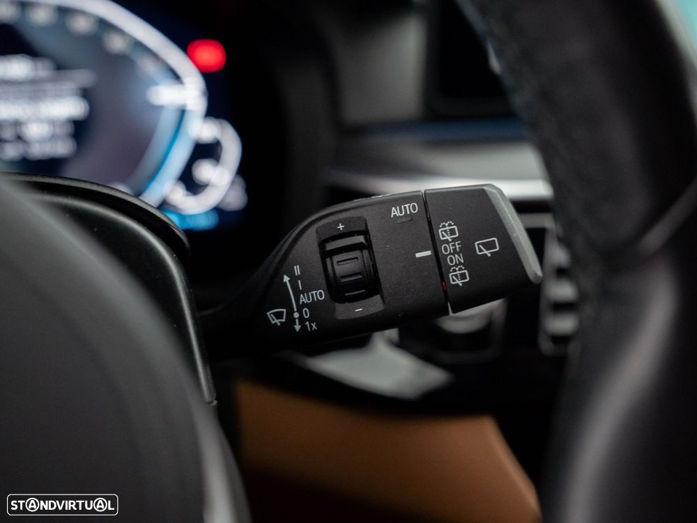 BMW 520 e Pack M - 27