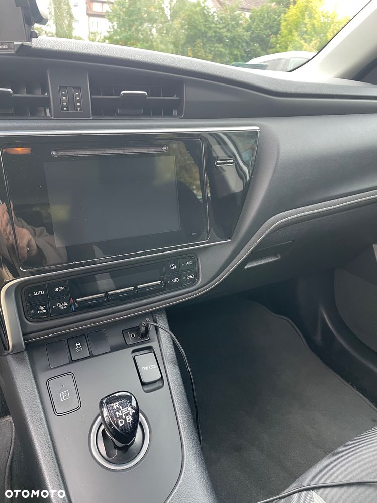 Toyota Auris - 4