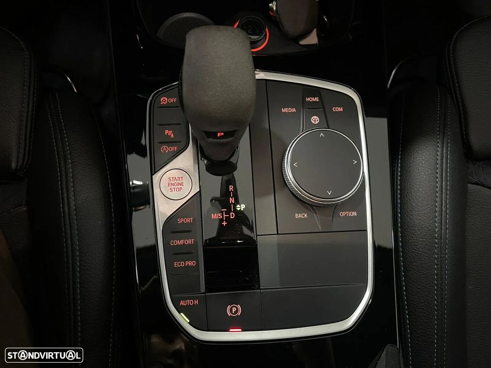 BMW 116 d Pack M Auto - 14
