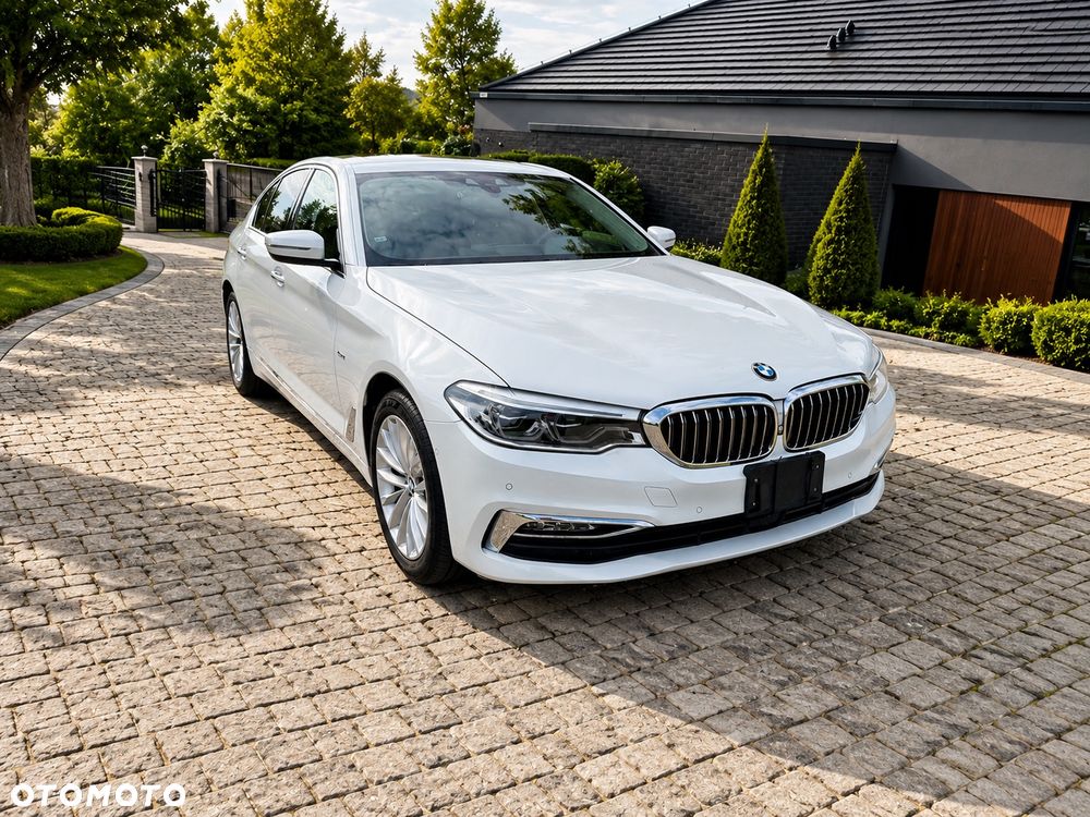 BMW Seria 5 530i Luxury Line sport - 2