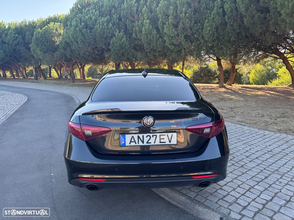 Alfa Romeo Giulia 2.2 D Sprint AT8 - 14