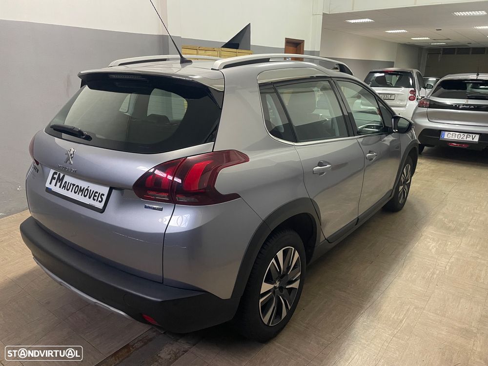 Peugeot 2008 PureTech 110 Stop&Start Allure - 2